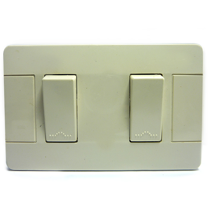 APAGADOR DOBLE BLANCO CA810L VOLTAGE